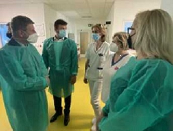 Minister zdravotníctva Vladimír Lengvarský navštívil nemocnicu v Michalovciach