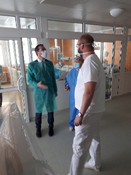 Minister zdravotníctva Marek Krajčí vo Fakultnej nemocnici Trnava